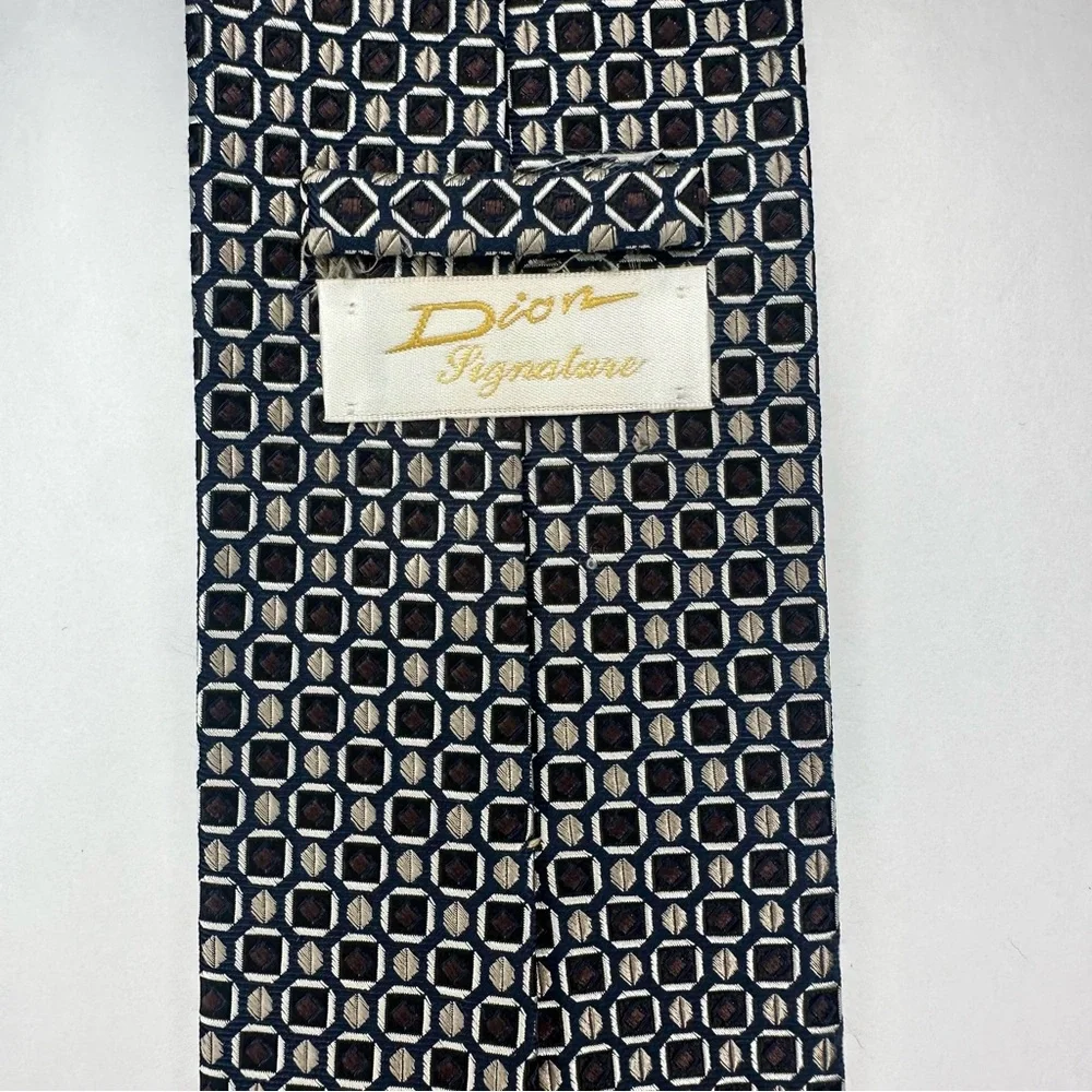 Dion Signature Geometric Heavy Silk Handcrafted Classic Black & White Tie - Picture 2 of 6